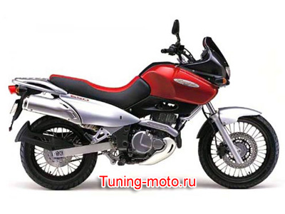 Suzuki XF650 Freewind