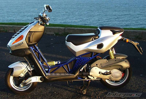 ���������� �������� Italjet